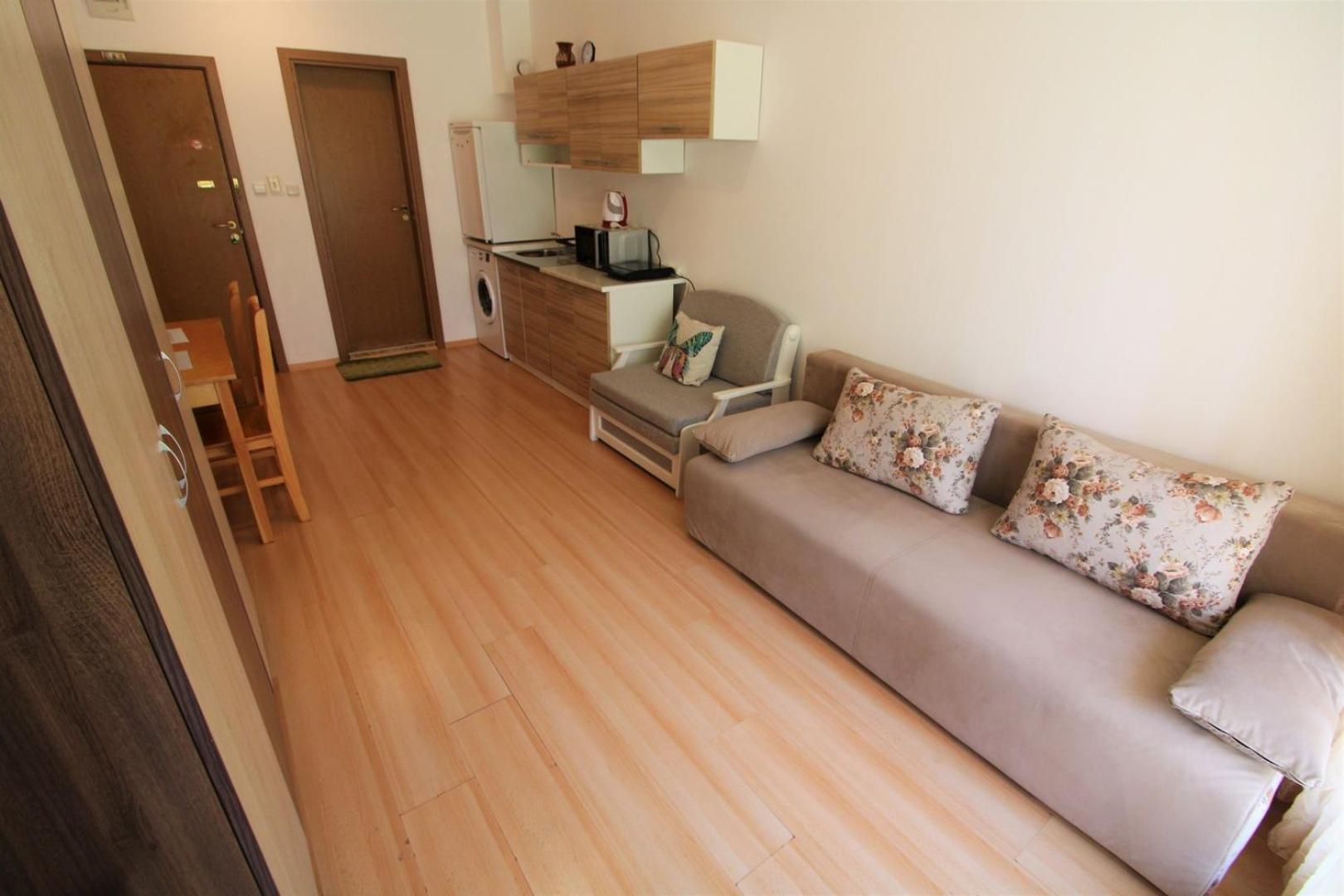 Apartment Sunny Day 6 - Menada