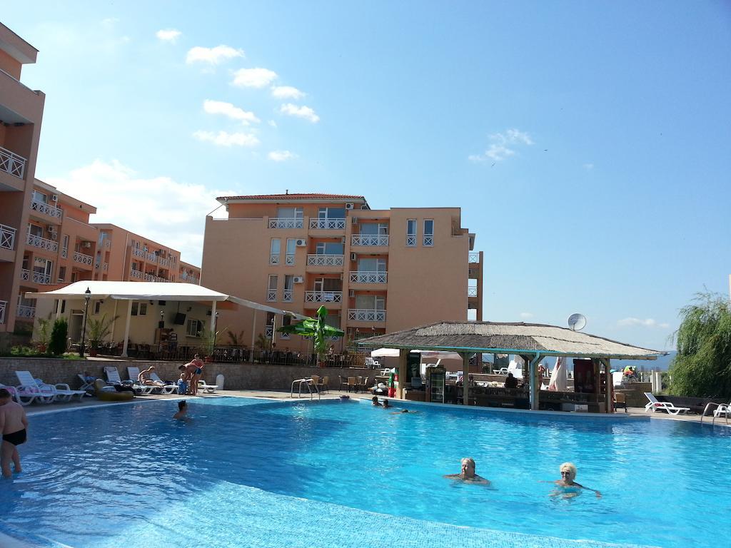 Sunny Day 6 - Menada Daire
