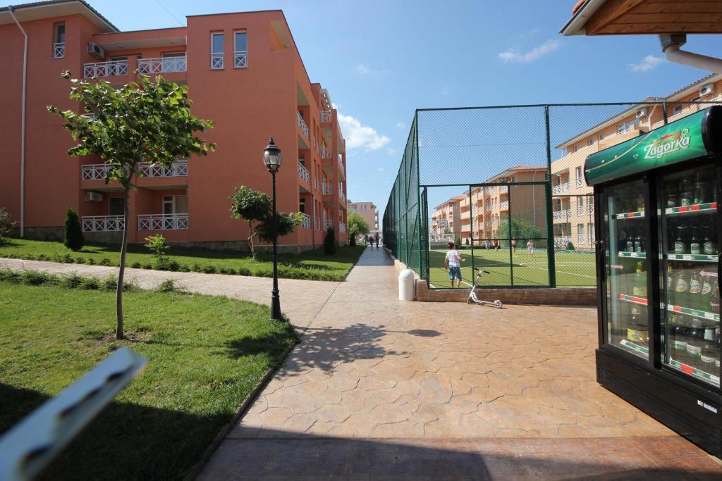 Sunny Day 6 - Menada Apartment